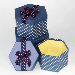 Προσαρμοσμένο κουτί δώρου Hexagon με κορδέλα για εμπλοκή