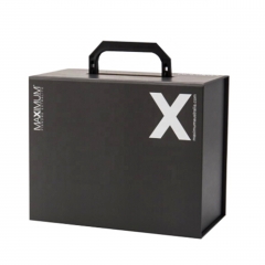 Πολυτελές μαύρο κουτί από χαρτόνι βαλίτσας με λαβή