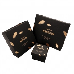 Μαύρο Matte Kraft Συσκευασία Δώρο Κουτί με Ζεστό Σφραγίζοντας Feather για Ημέρα του Αγίου Βαλεντίνου